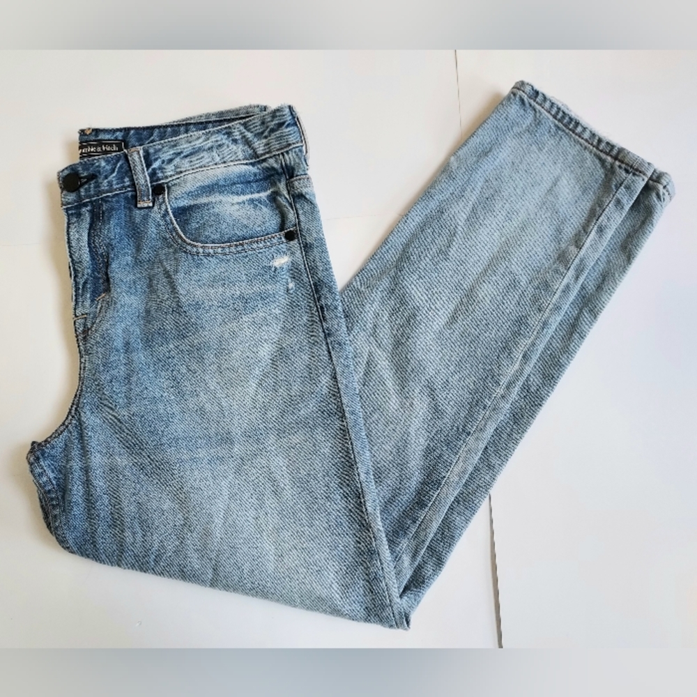 Ladies 28W x 28L Abercrombie & Fitch Signature Collection Ankle Straight Jean